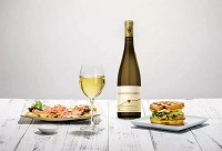 ��Ϧ������һ�������Ҹ����޵ľƣ�